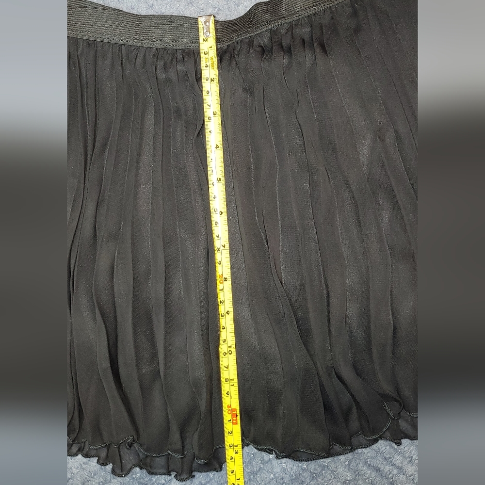 Mini Skirt Frederick's - Picture 5 of 7